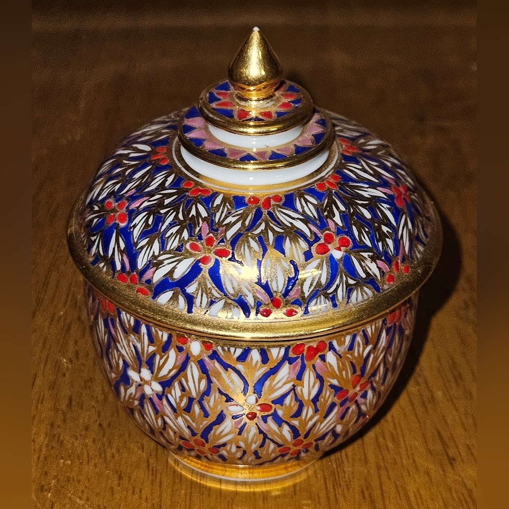 Vintage Thai Benjarong Porcelain Covered Hand-Painted Trinket Box